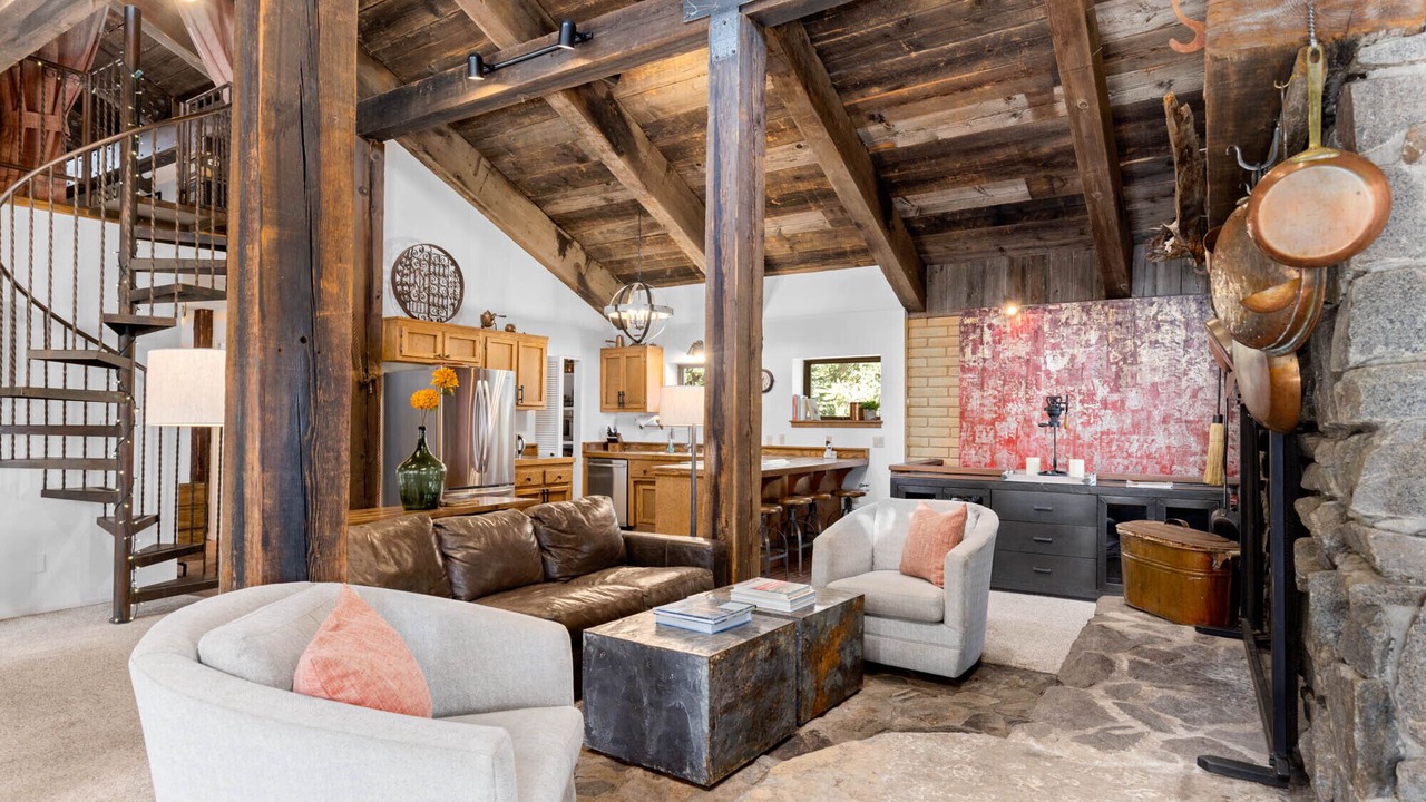Photo of Bedroom in Sugar Pine Estate