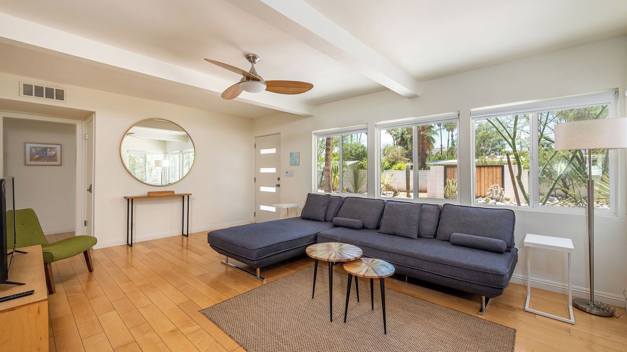 Photo of Livingroom in Tahquitz River Estates