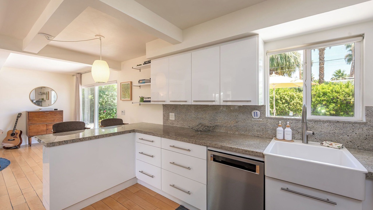 Photo of Kitchen in Tahquitz River Estates