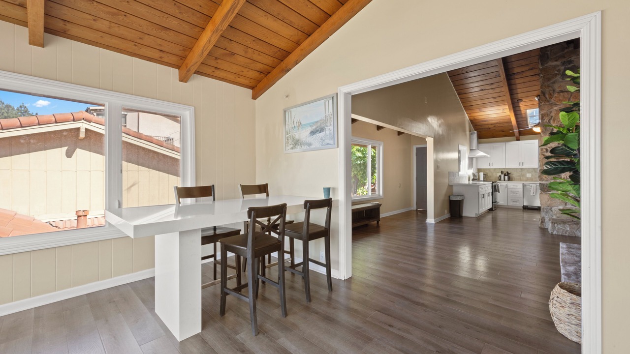 Photo of Bedroom in Avalon