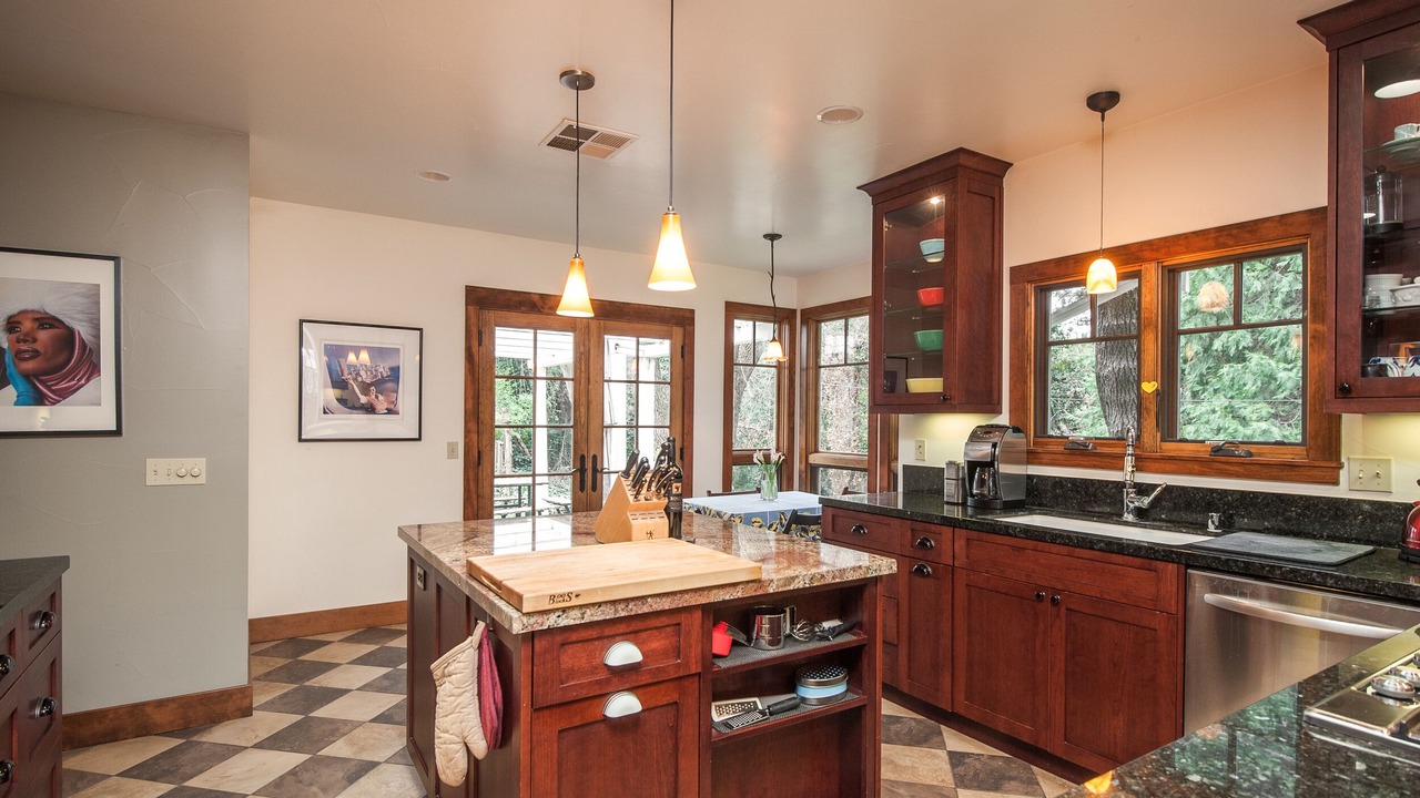 Photo of Kitchen in Arden Park Vista