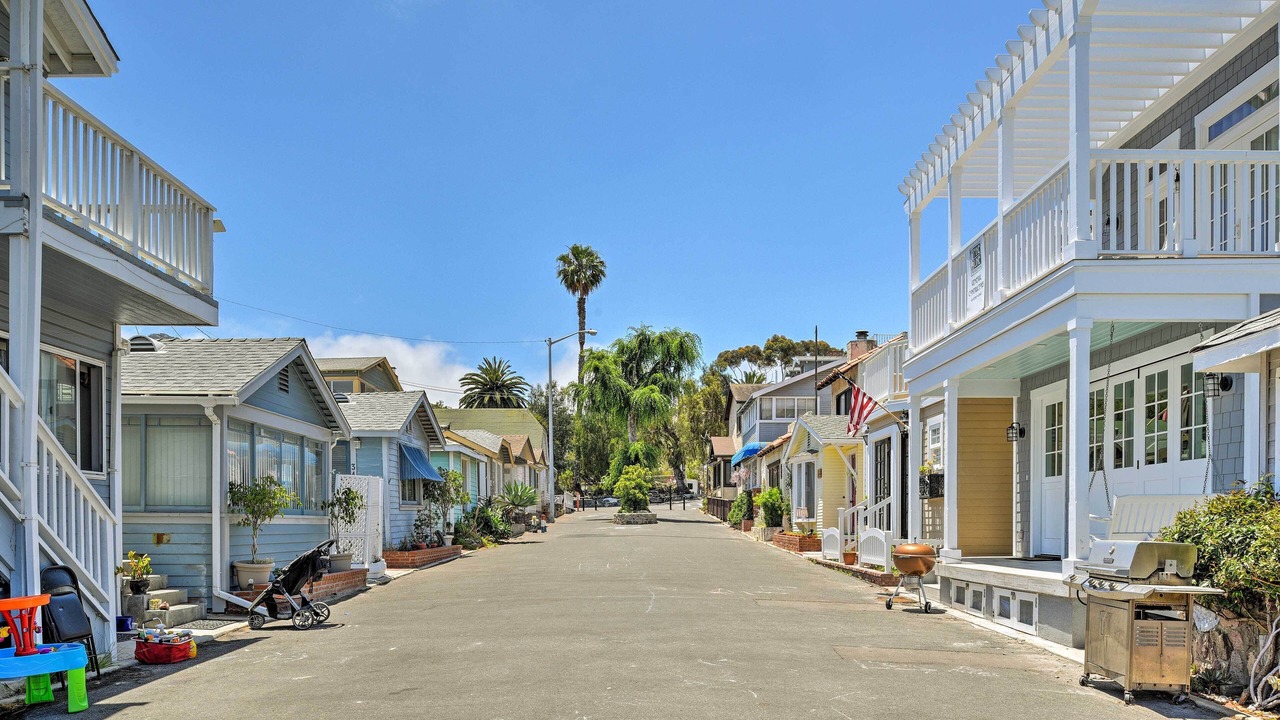 Photo of Others in Avalon
