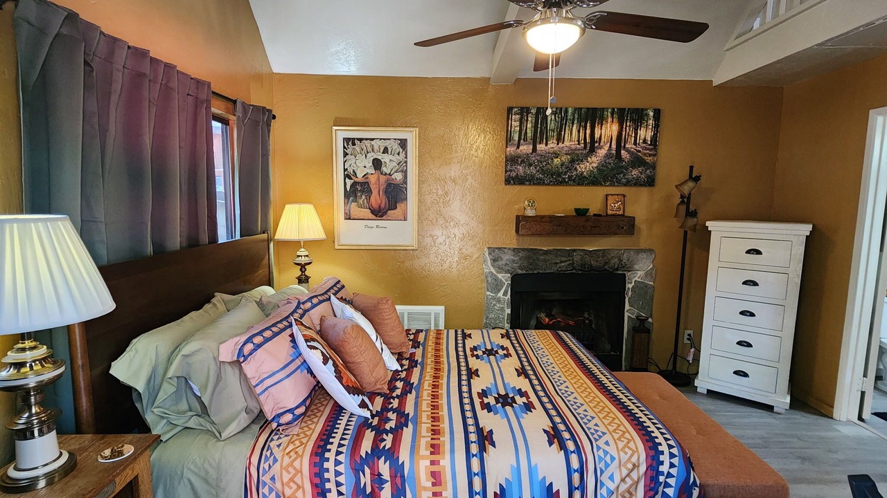 Photo of Bedroom in Idyllwild