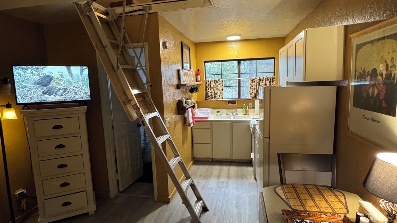 Photo of Bedroom in Idyllwild