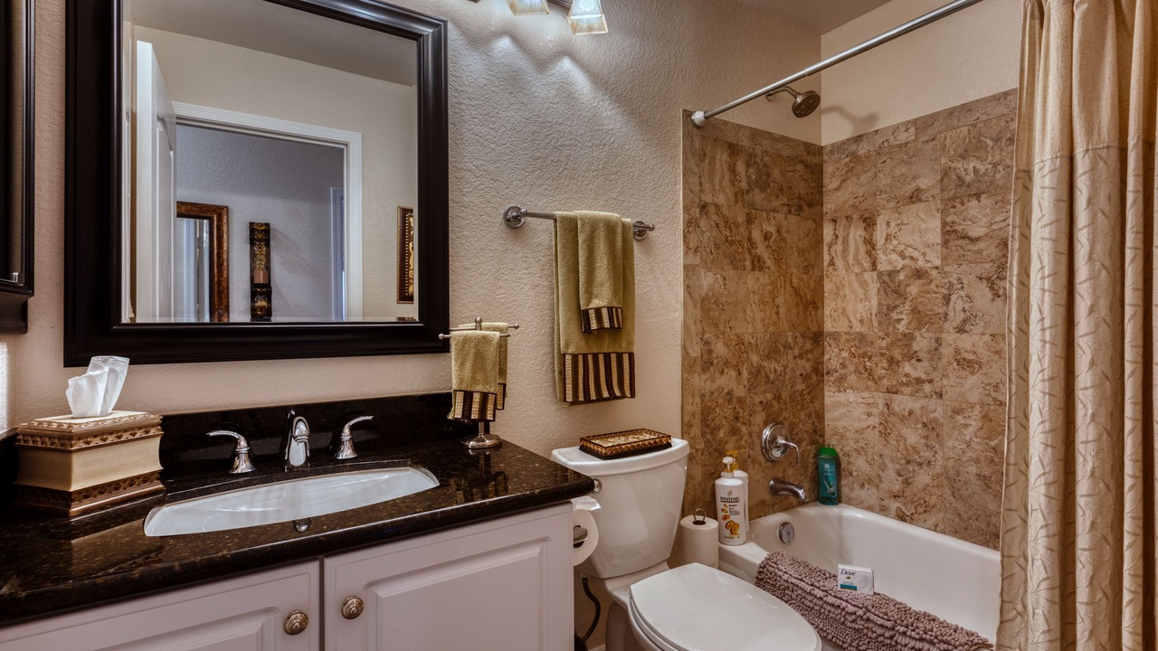 Photo of Bathroom in Mountain Park Ranch