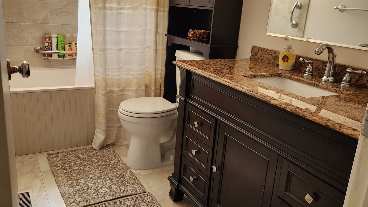 Photo of Bathroom in Mountain Club