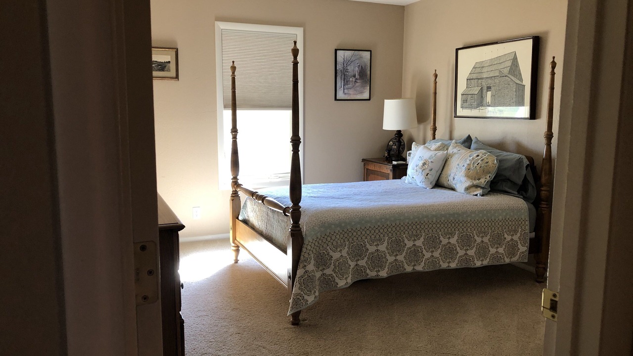 Photo of Bedroom in Lynx Mountain View Estates