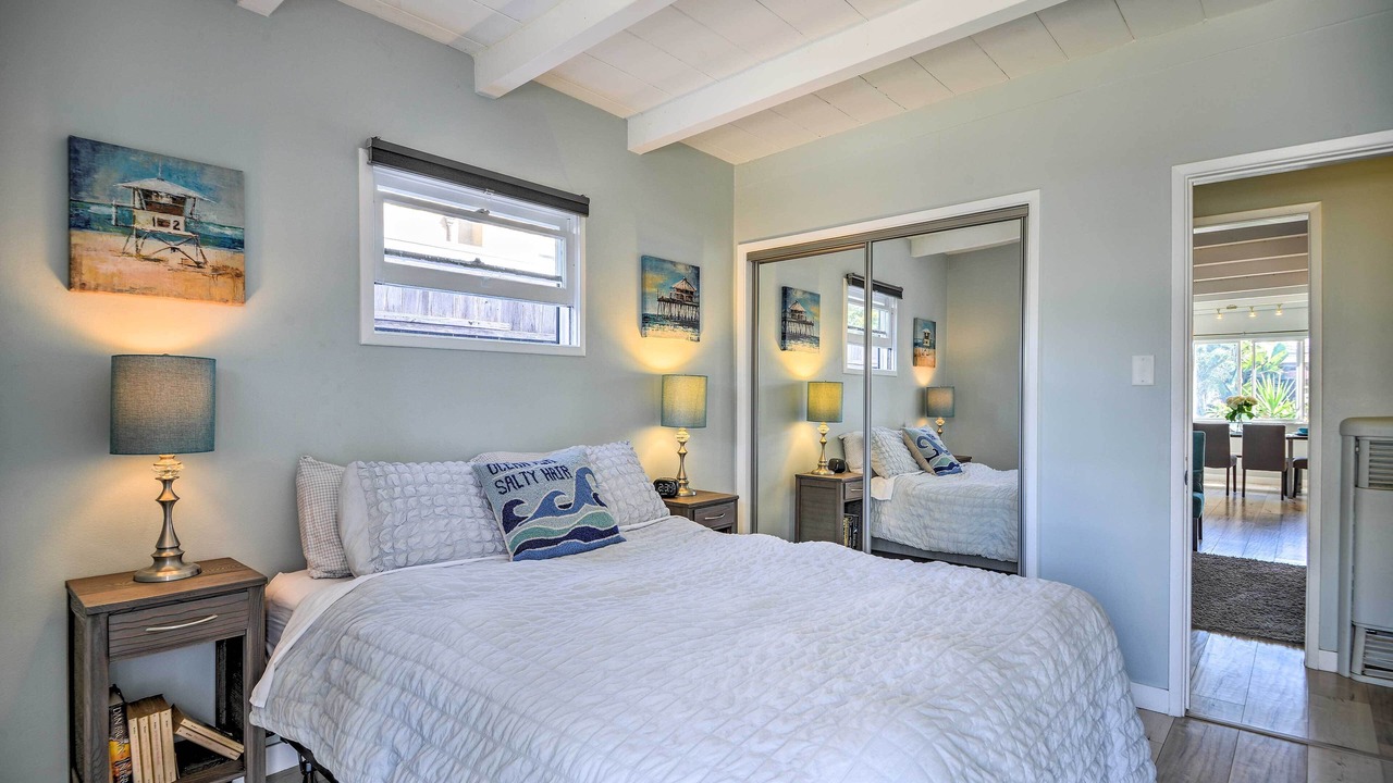 Photo of Bedroom in Pierpont Bay