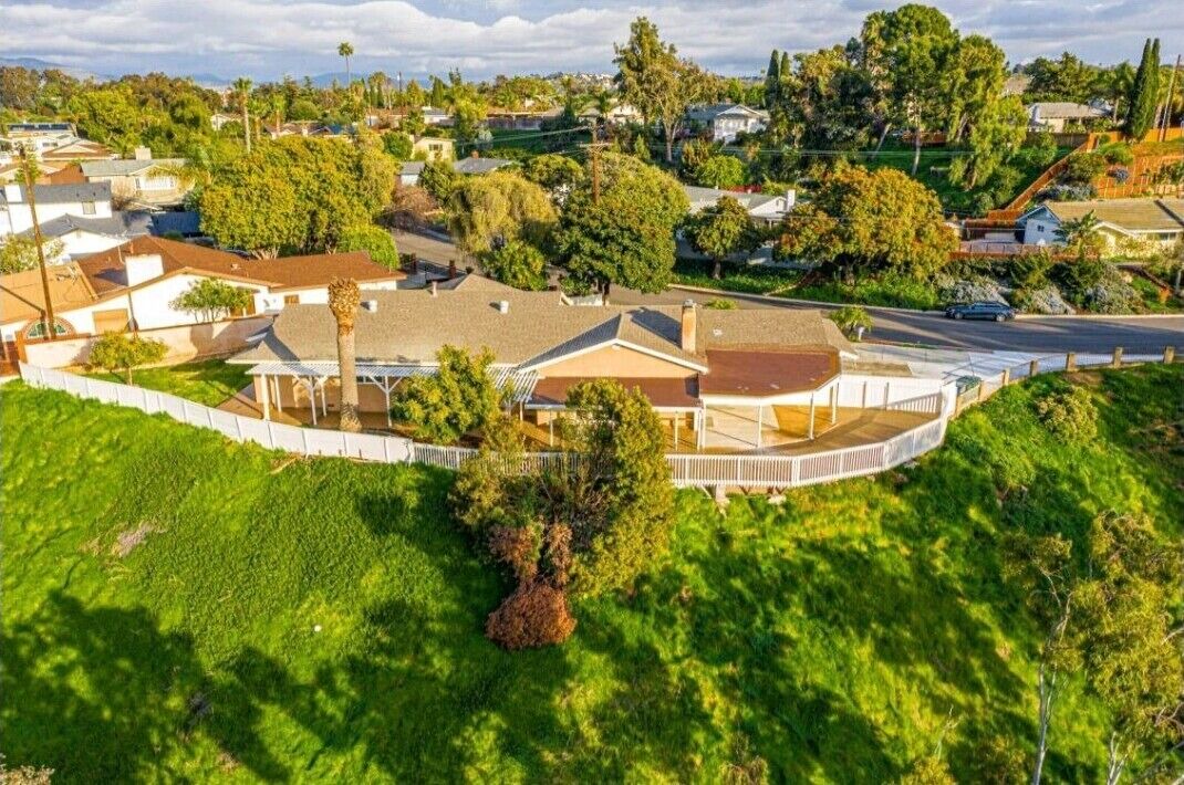 Photo of Outdoor in Spring Valley