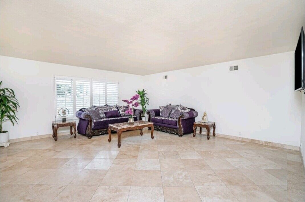 Photo of Livingroom in Spring Valley