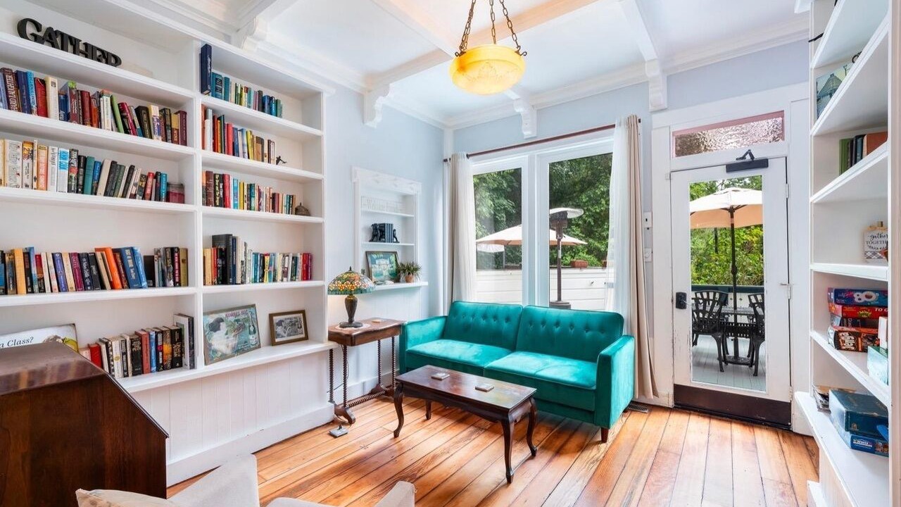 Photo of Livingroom in Guerneville