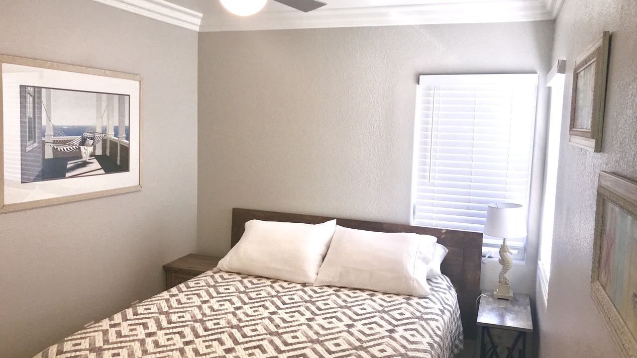Photo of Bedroom in Mission Beach
