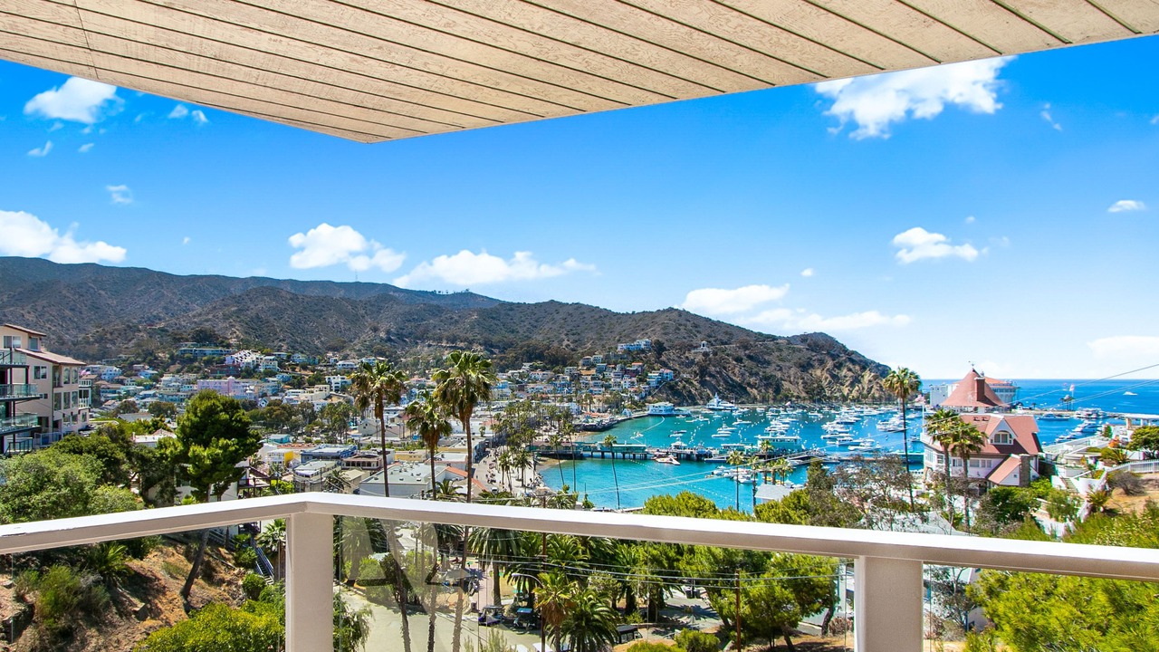 Photo of Patio Balcony in Avalon