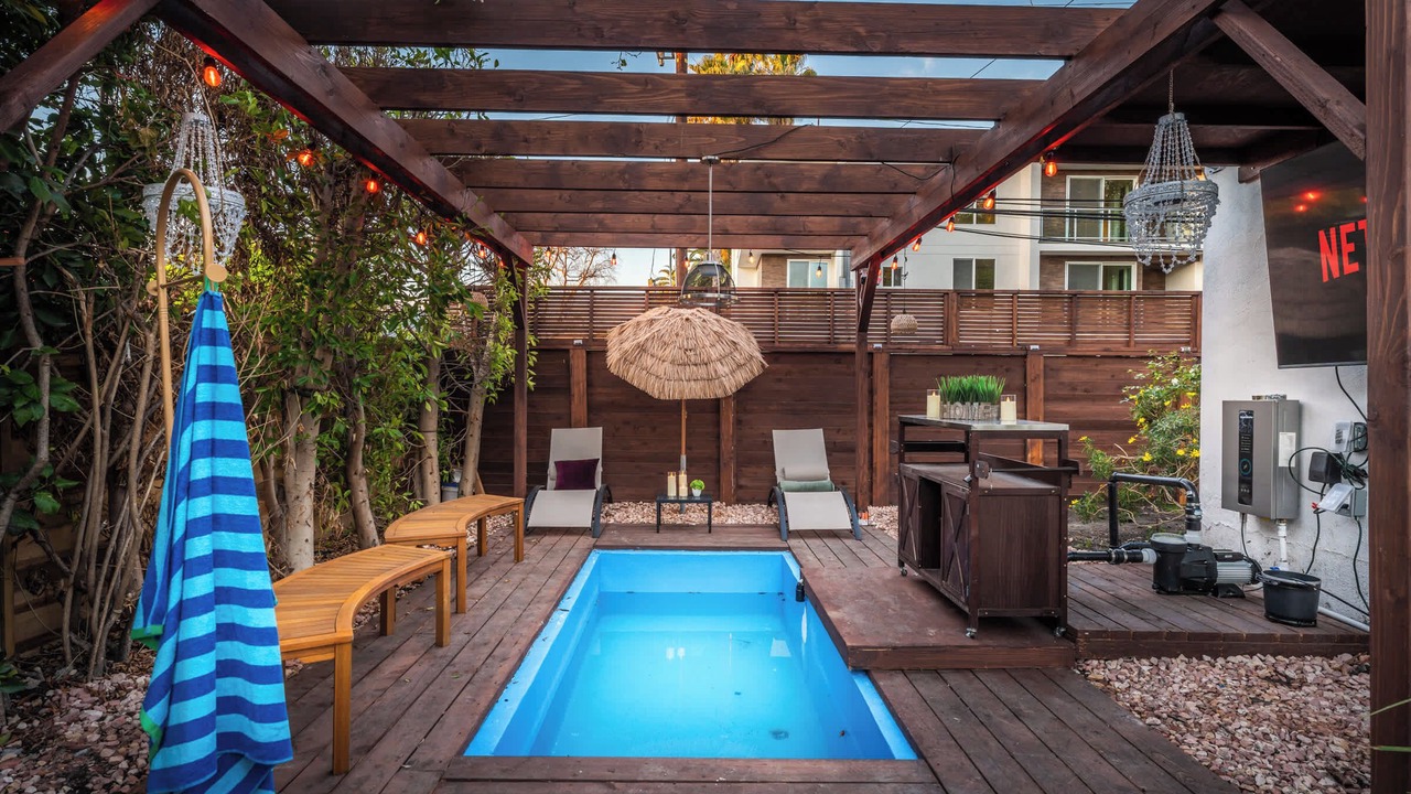 Photo of Outdoor in Fairfax District