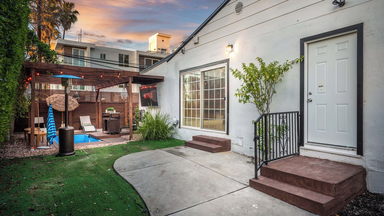Photo of Outdoor in Fairfax District