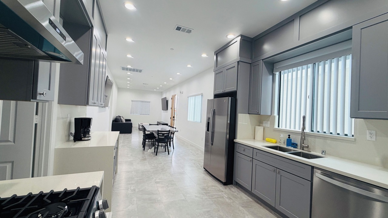 Photo of Kitchen in Midway City