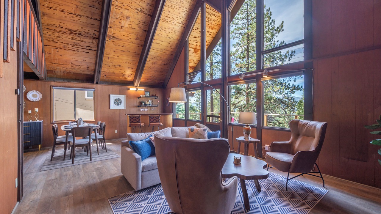 Photo of Livingroom in Brockway