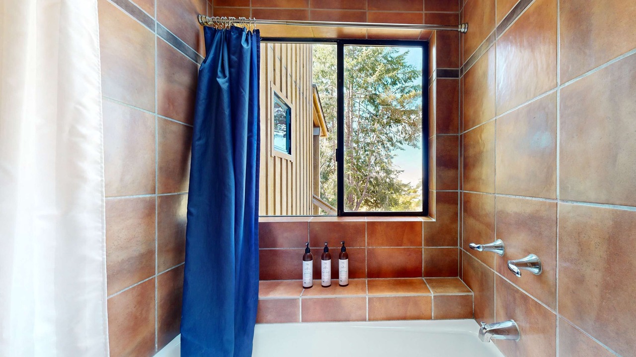 Photo of Bathroom in Sea Ranch