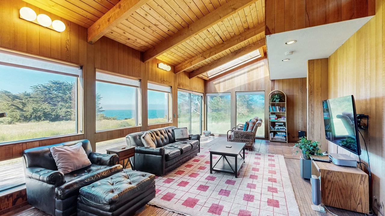 Photo of Bedroom in Sea Ranch