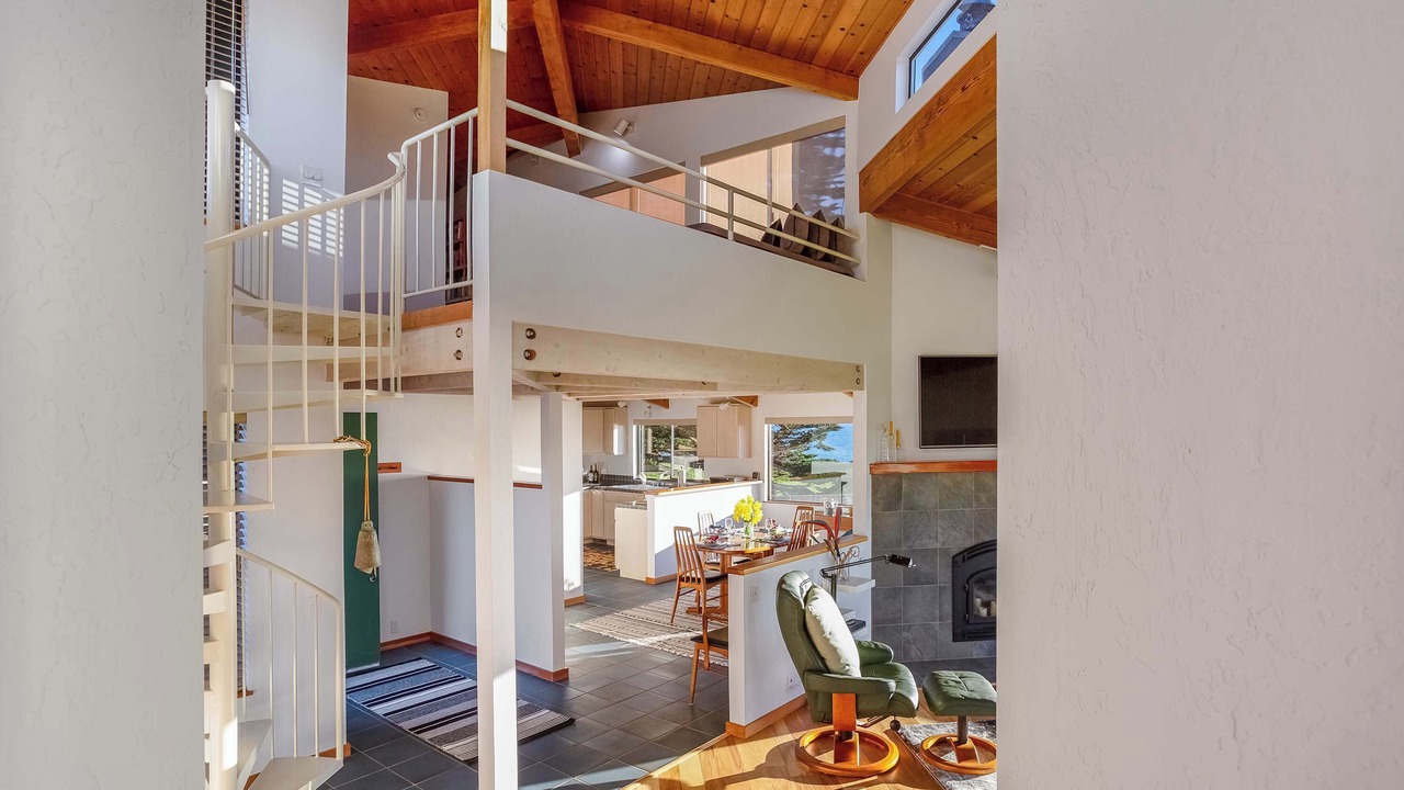 Photo of Bedroom in Sea Ranch
