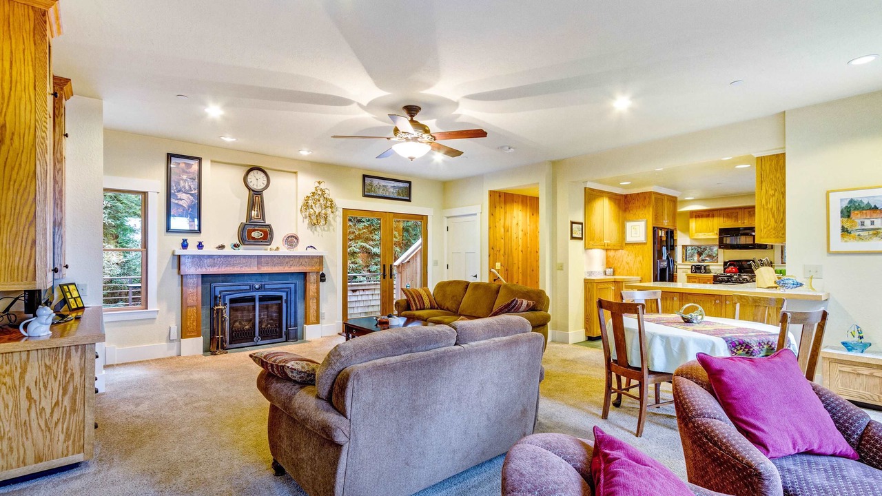 Photo of Livingroom in Sea Ranch
