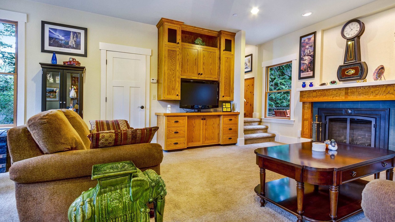 Photo of Bedroom in Sea Ranch