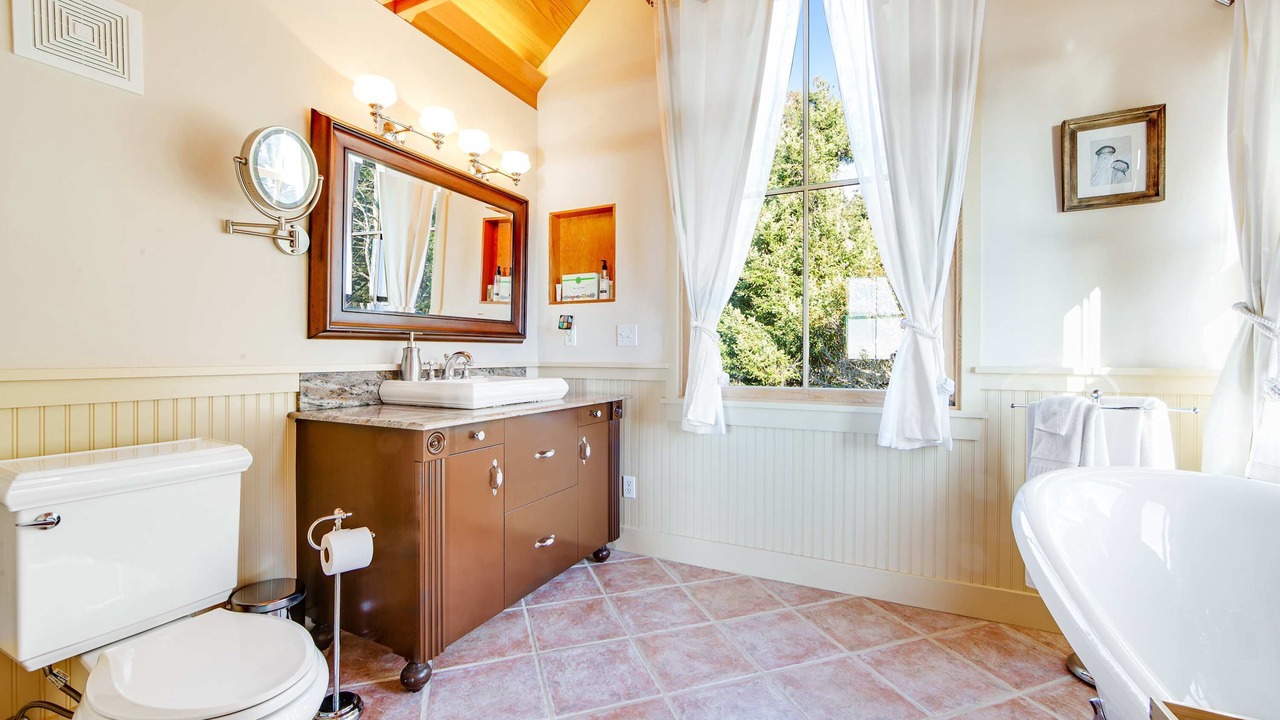 Photo of Bathroom in Gualala