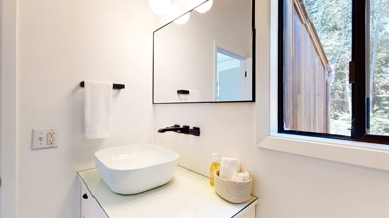 Photo of Bathroom in Sea Ranch