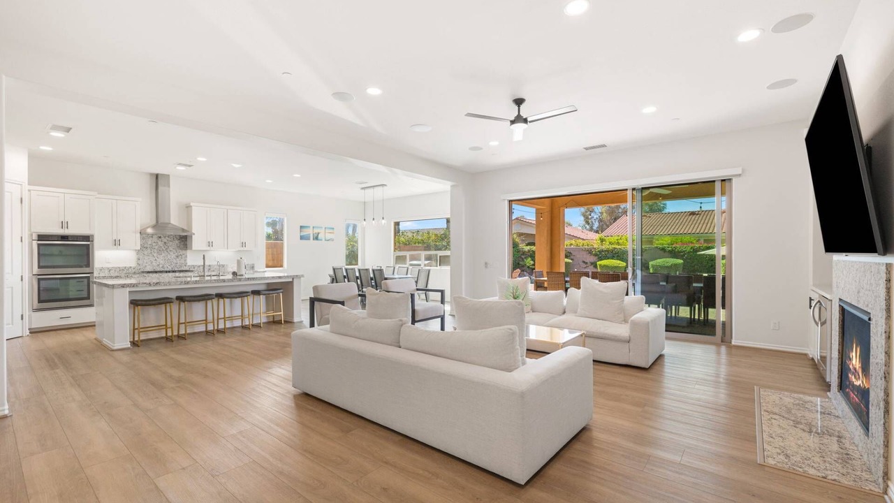 Photo of Livingroom in Palm Desert