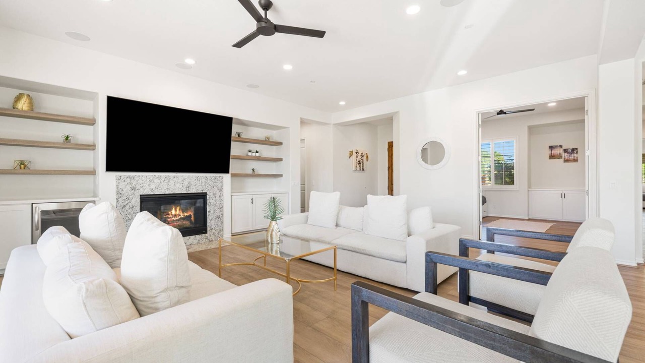 Photo of Livingroom in Palm Desert