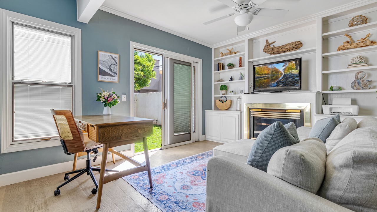 Photo of Livingroom in Belmont Shore