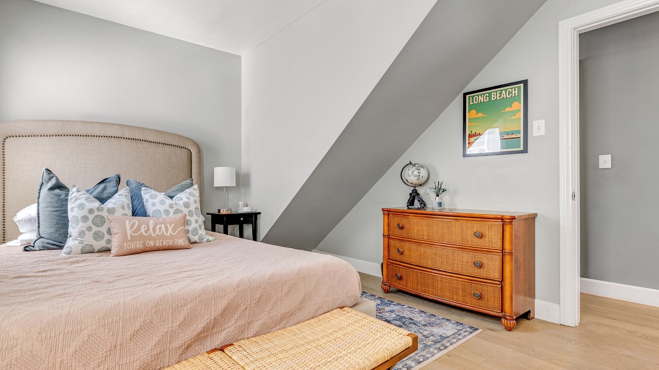 Photo of Bedroom in Belmont Shore