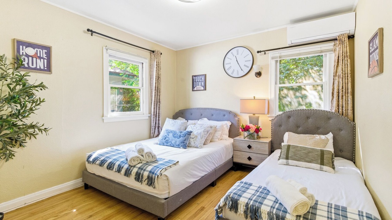Photo of Bedroom in Pasadena