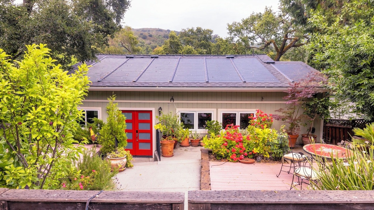 Photo of Outdoor in Lexington Hills