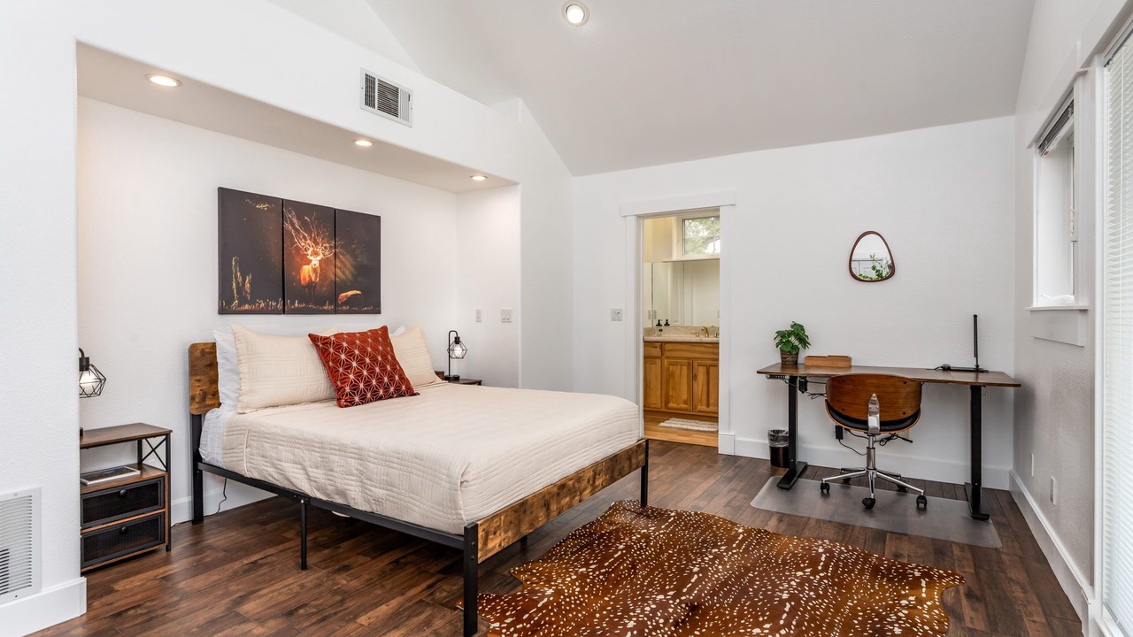 Photo of Bedroom in Coarsegold