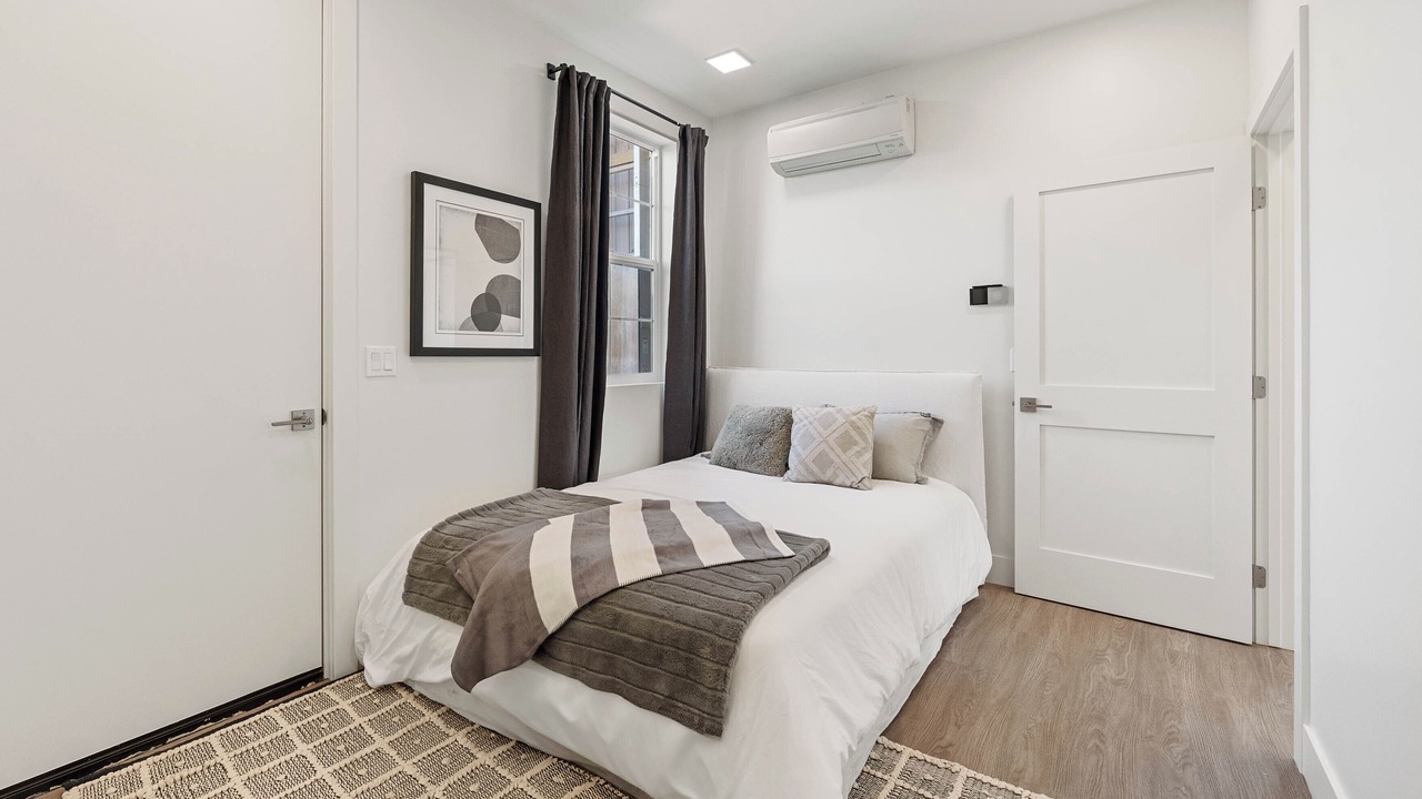 Photo of Bedroom in Los Alamos
