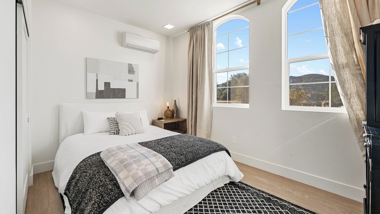 Photo of Bedroom in Los Alamos