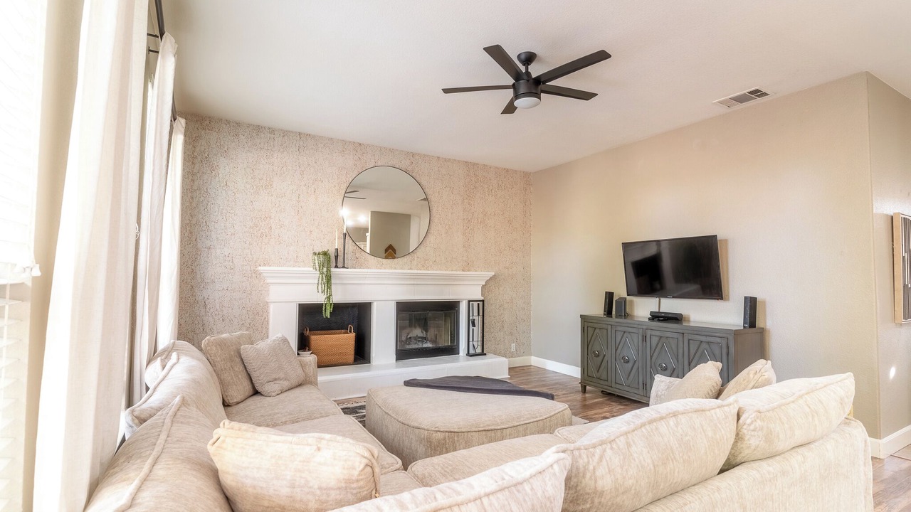 Photo of Livingroom in Roseville