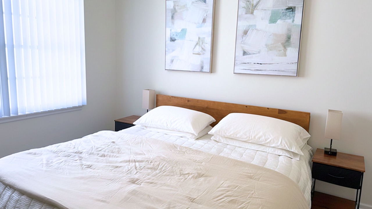 Photo of Bedroom in Mid-Wilshire
