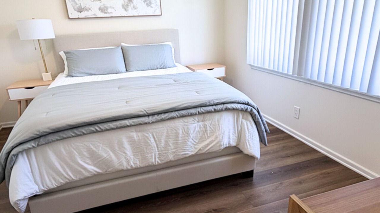 Photo of Bedroom in Mid-Wilshire
