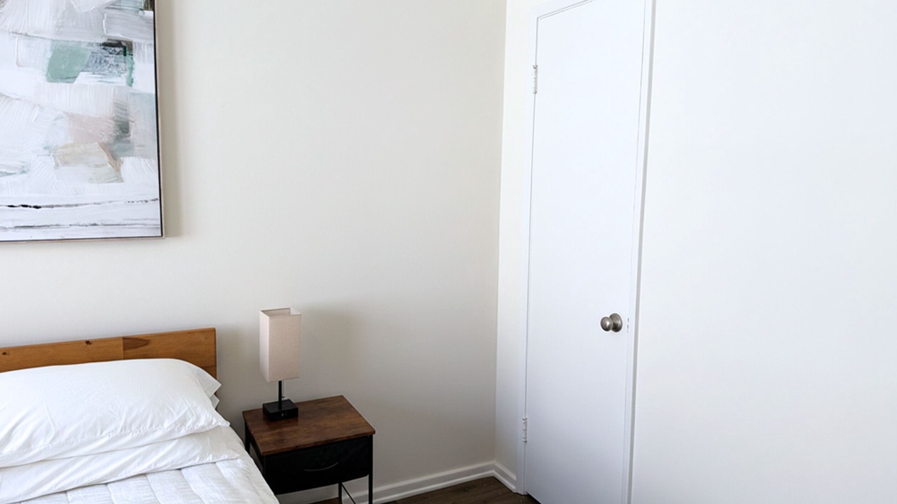 Photo of Bedroom in Mid-Wilshire