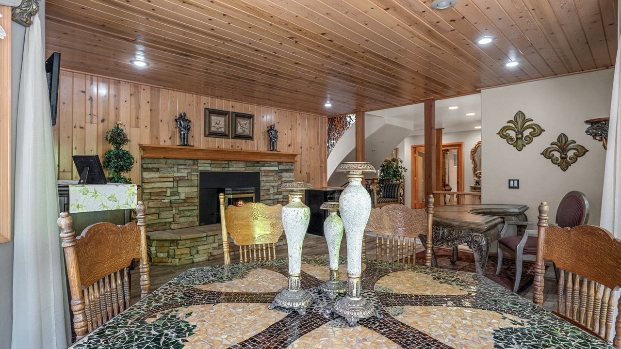 Photo of Bedroom in Big Bear Lake