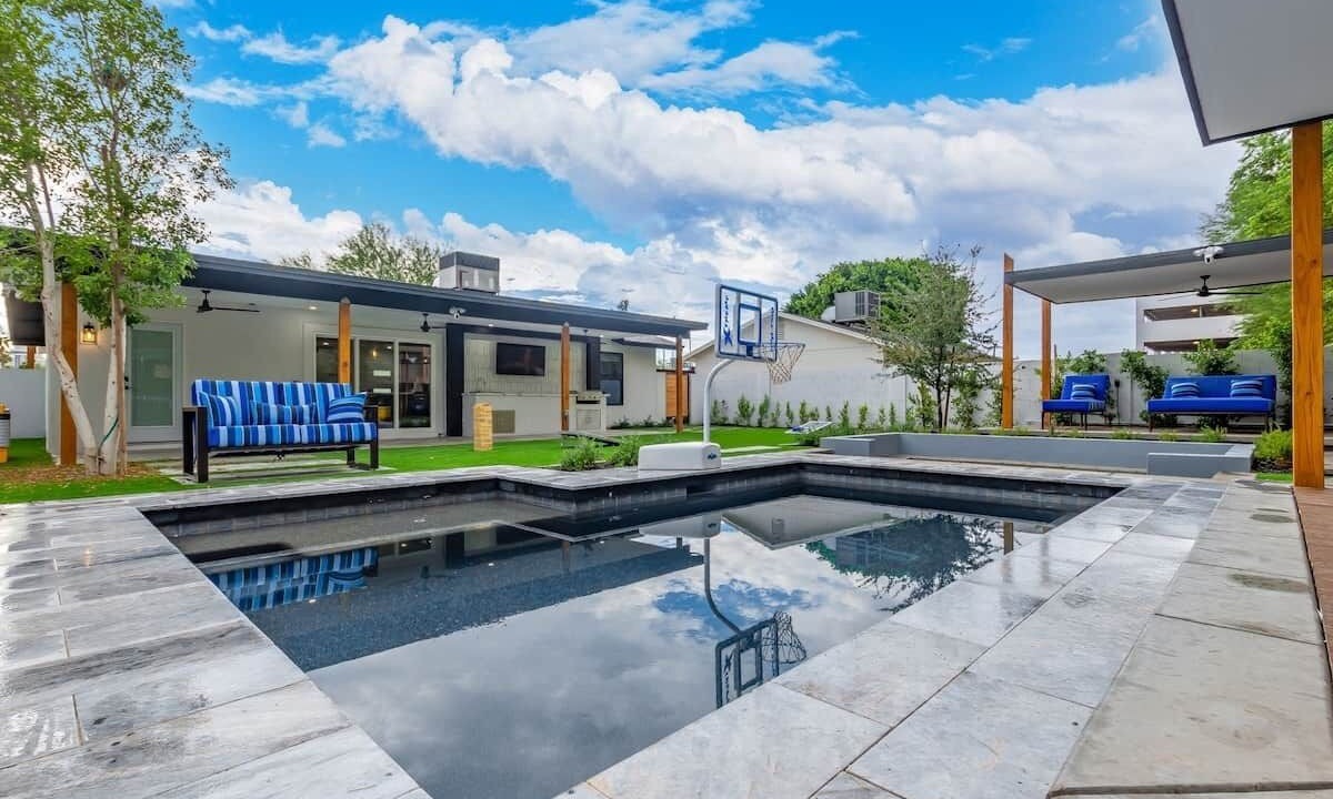 Photo of Outdoor in Garfield