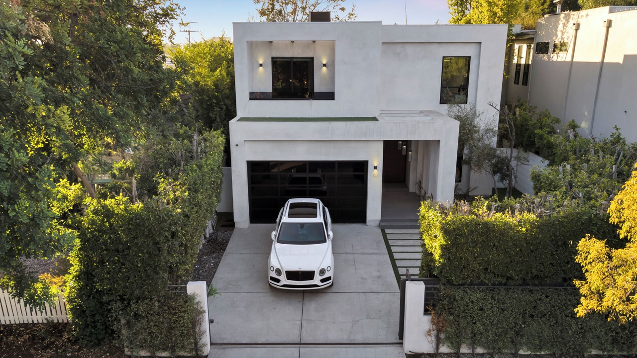 Photo of Outdoor in Beverly Grove