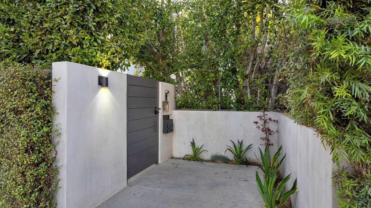 Photo of Outdoor in Beverly Grove