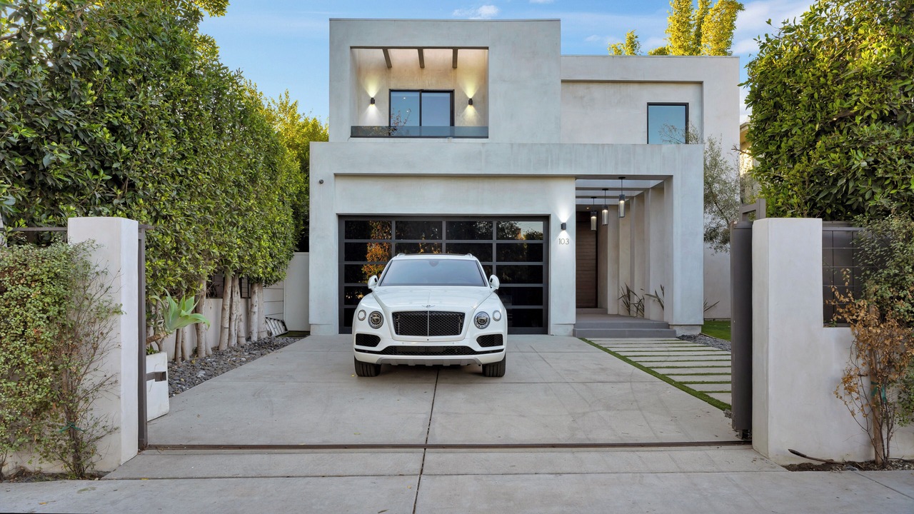 Photo of Outdoor in Beverly Grove