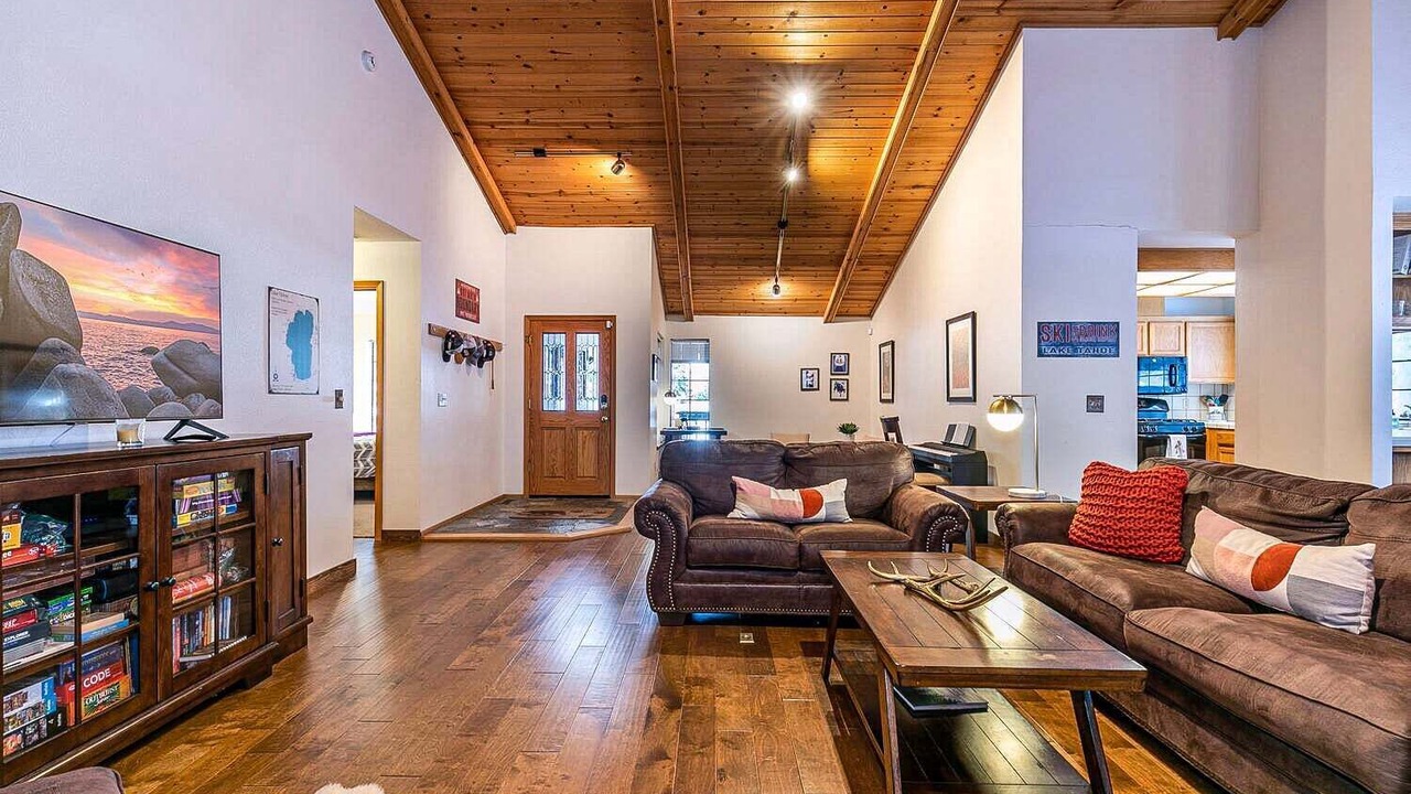 Photo of Livingroom in Truckee