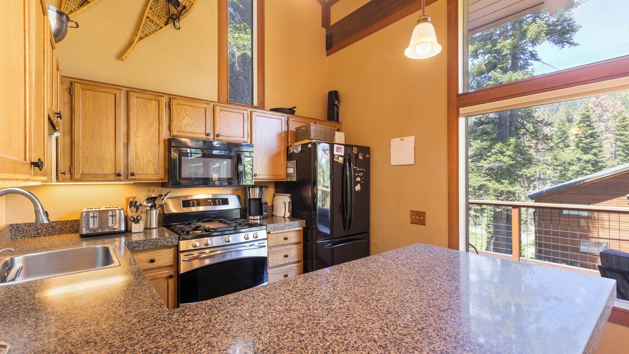 Photo of Kitchen in Alpine Meadows