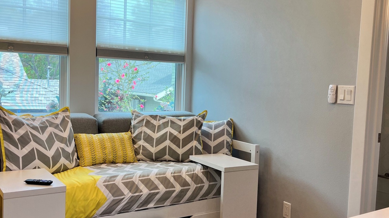 Photo of Livingroom in South Pasadena