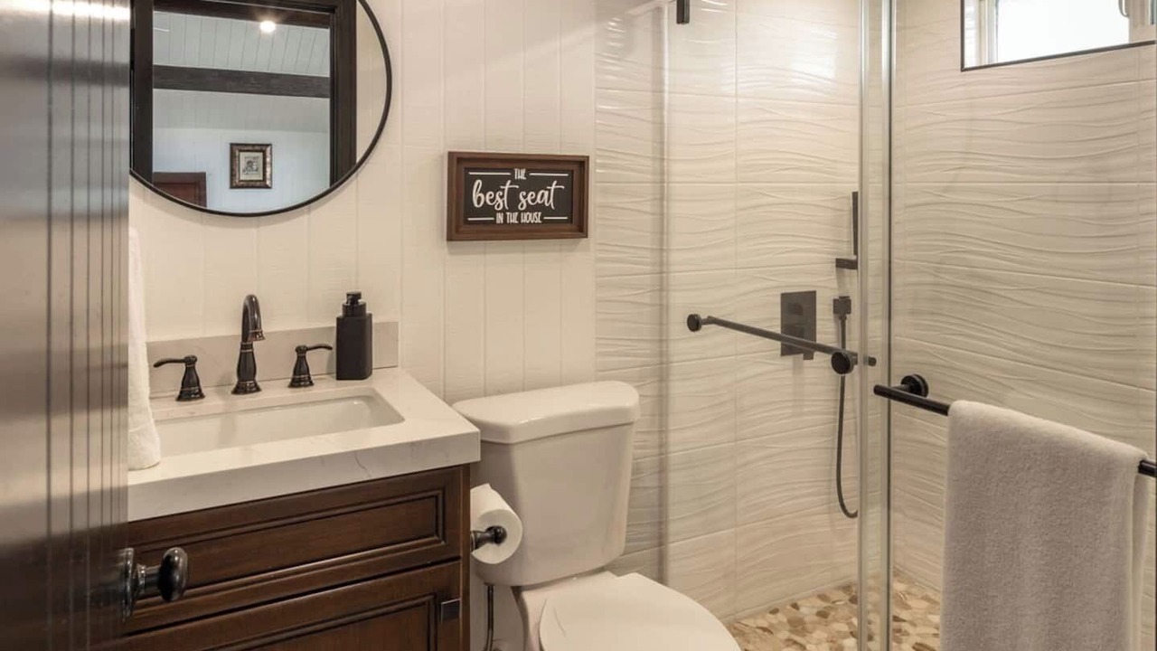 Photo of Bathroom in Mountain Center